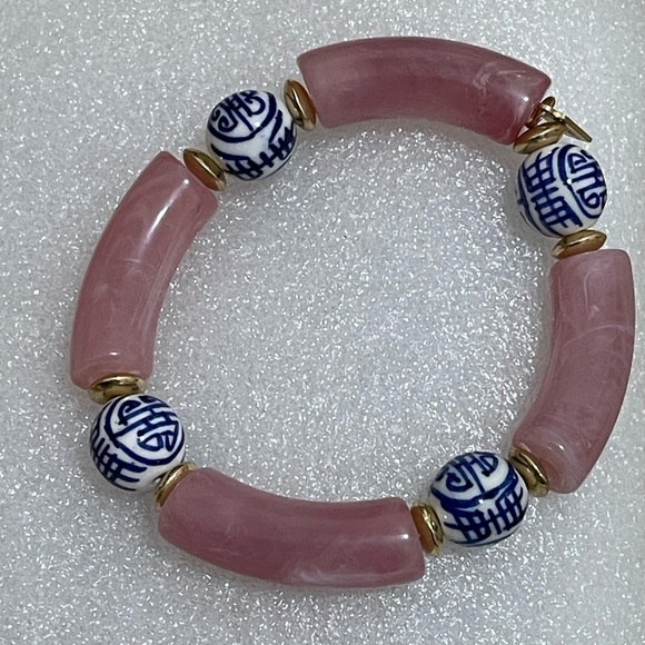 ❤️NEW ARRIVAL! Hartley Pink and Blue Beaded Stretch Bracelet - Picture 1 of 1